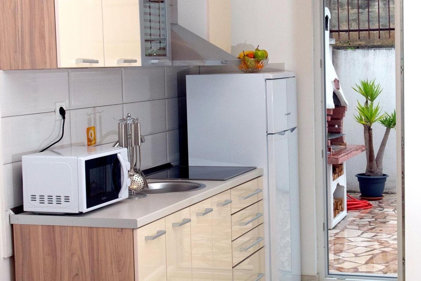 And Robi Appartement Podstrana