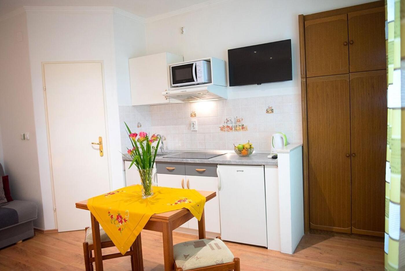 Appartement And Robi
