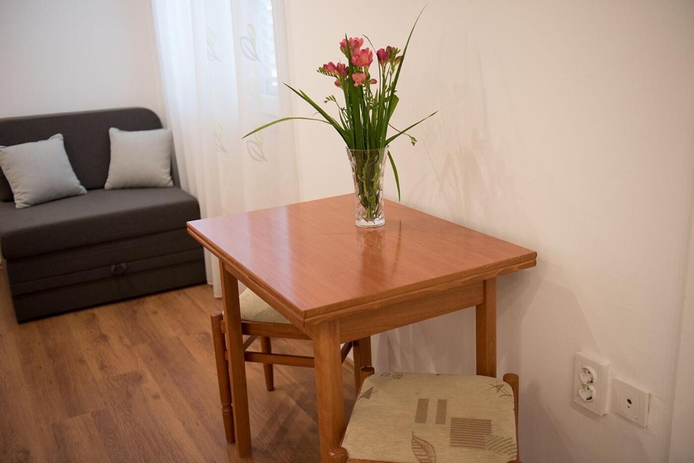 And Robi Appartement Podstrana
